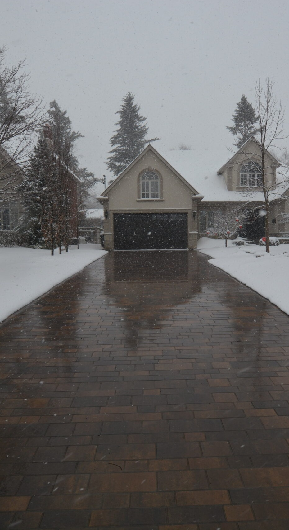advantages of heated driveways and snow melting systems